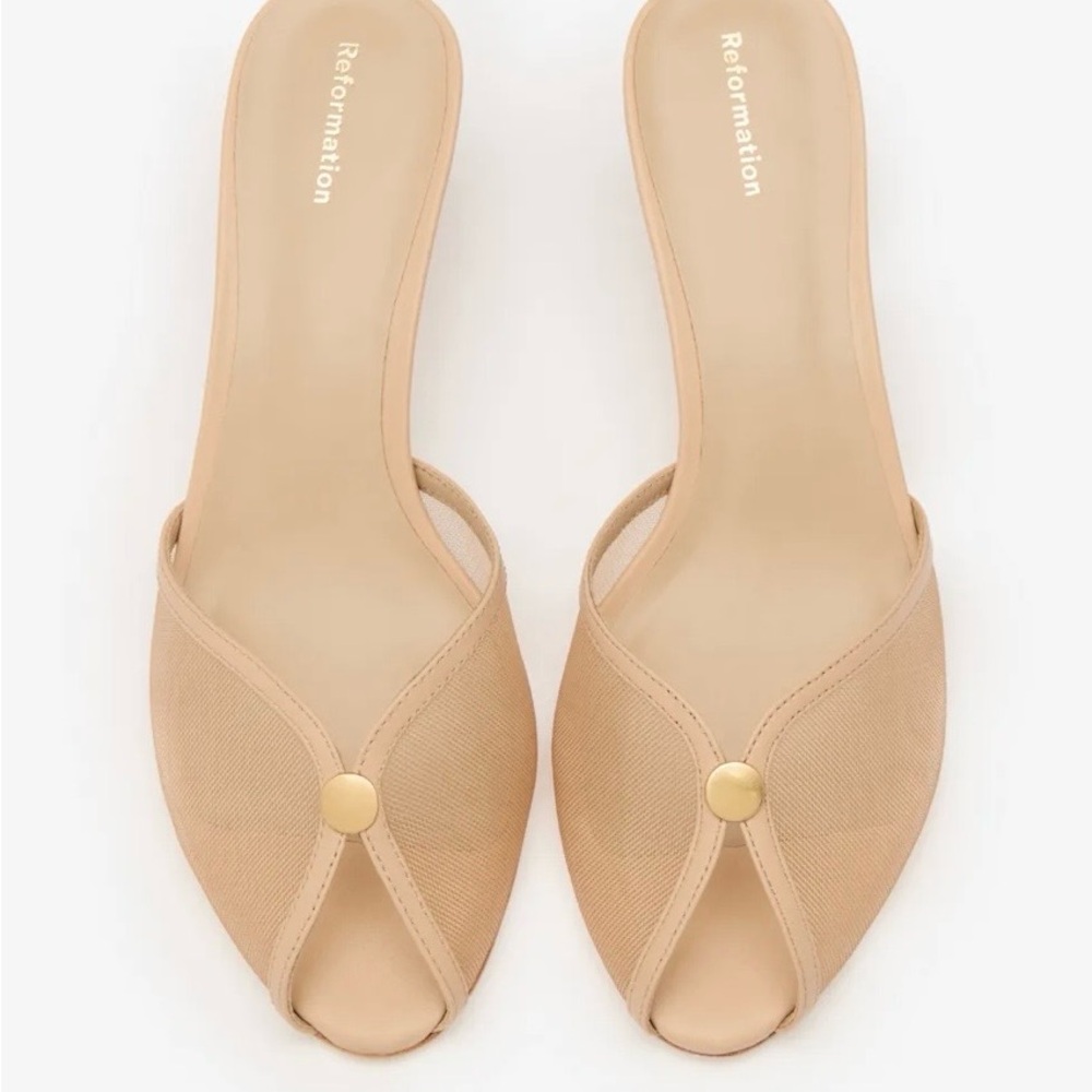 Reformation Women’s Wisdom Peep Toe Mule. - Picture 2 of 12